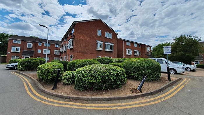 1 Bedroom Flat To Rent In Evergreen Way, Hayes, UB3