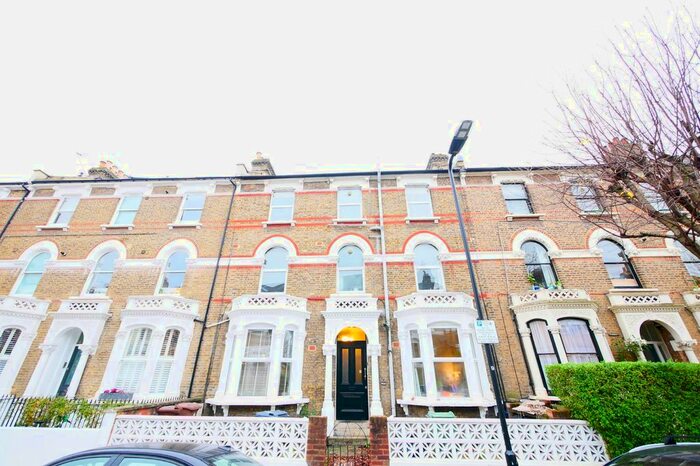 2 Bedroom Flat To Rent In Digby Crescent, Finsbury Park, London, N4