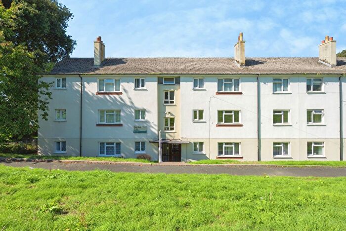 2 Bedroom Flat For Sale In Terra Nova Green, Plymouth, Devon, PL2