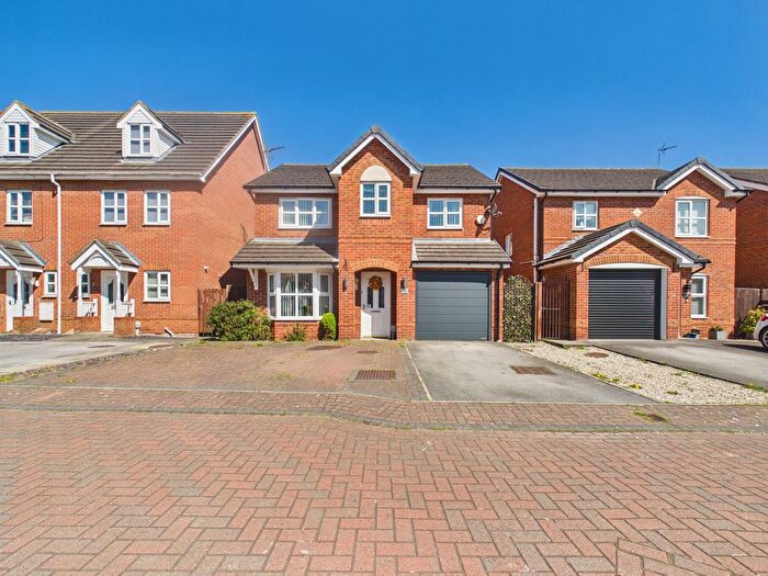4 Bedroom Detached House For Sale In Heatherwood Court, Bransholme, Hull, HU7