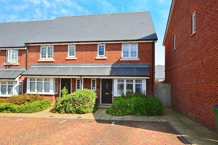 3 Bedroom End Terrace House For Sale In Curzon Avenue, Folkestone, Kent, CT20