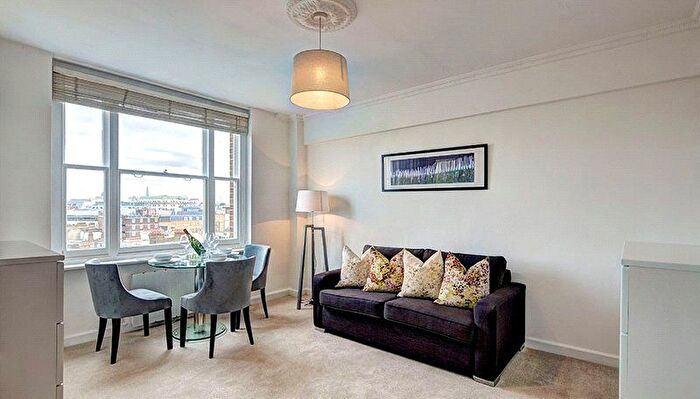 1 Bedroom Flat To Rent In Hill Street, London, W1J