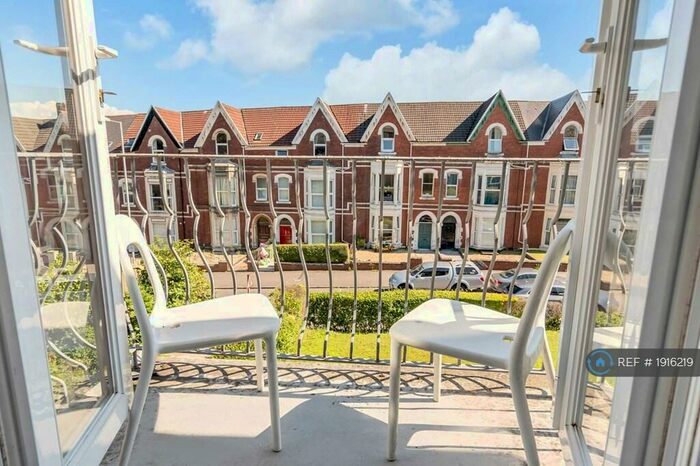 10 Bedroom End Of Terrace House To Rent In Sketty Road, Swansea, SA2