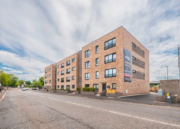 3 Bedroom Flat To Rent In Meadow Place Road, Edinburgh, Midlothian, EH12