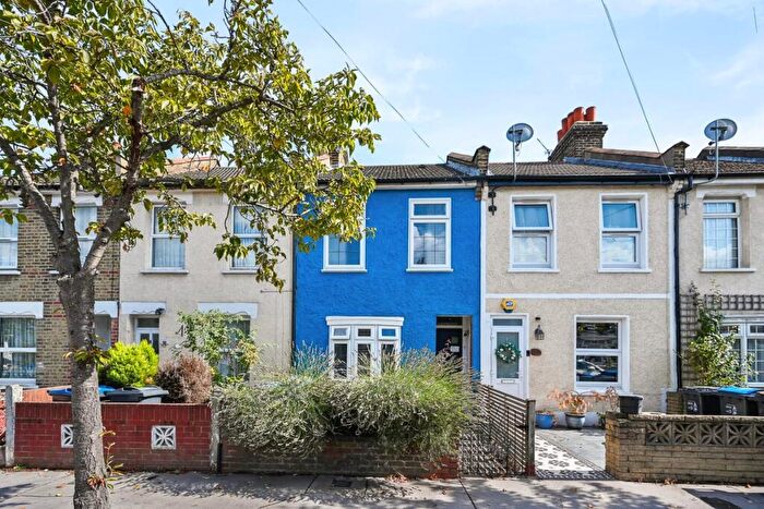 3 Bedroom Terraced House For Sale In Exeter Road, Croydon, CR0