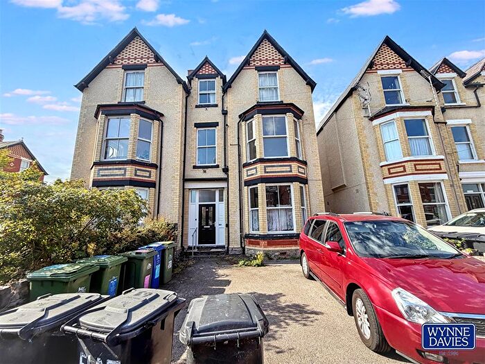 2 Bedroom Flat To Rent In Greenfield Road, Colwyn Bay, LL29