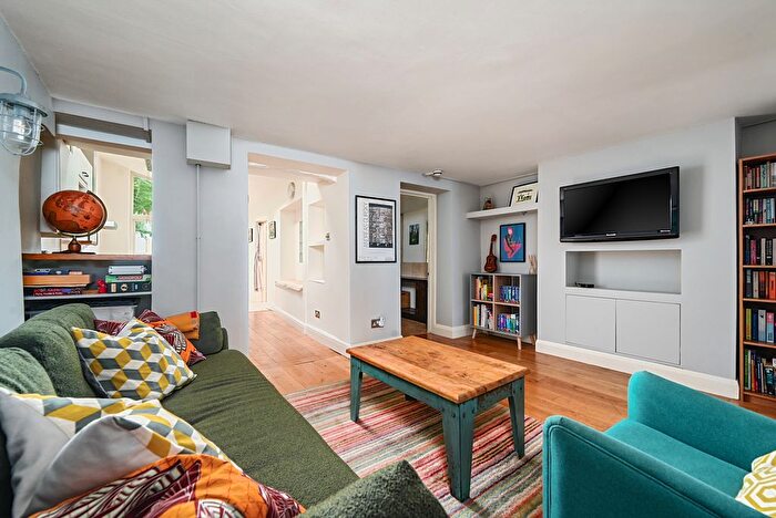 1 Bedroom Flat For Sale In Devonshire Place, Brighton, BN2