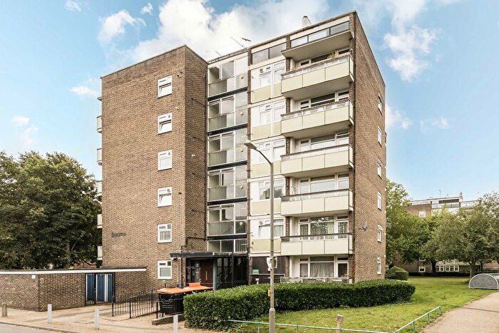 2 Bedroom Flat For Sale In Colson Way, Streatham, SW16