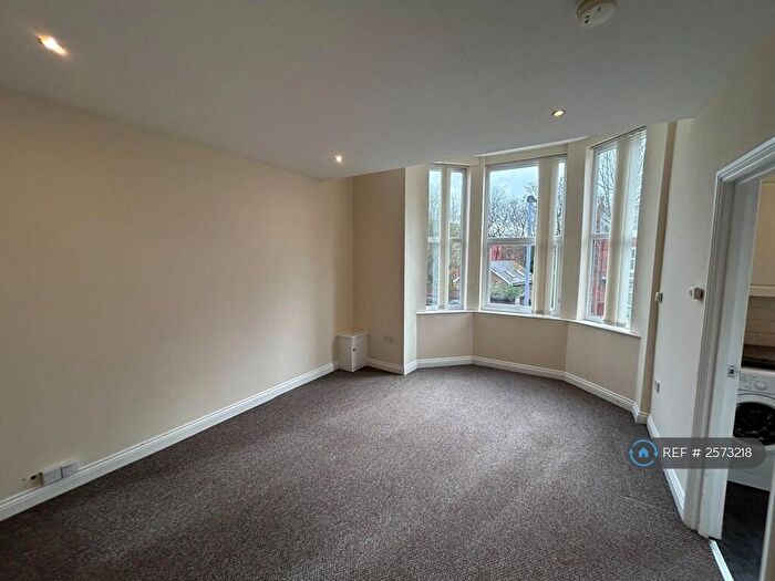 1 Bedroom Flat To Rent In Fallowfield, Manchester, M14
