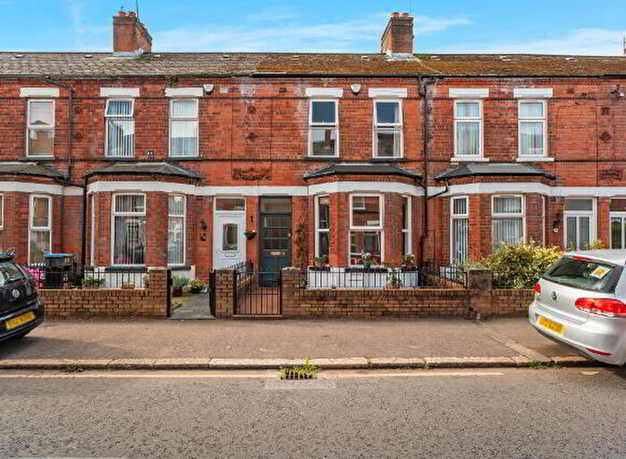 3 Bedroom Mid Terraced House For Sale In Ravenhill Avenue, Belfast, BT6