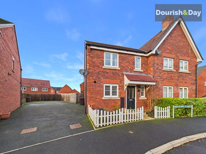 3 Bedroom Semi Detached House For Sale In Hertford Place, Stafford, ST18