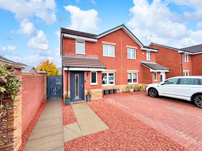 3 Bedroom Semi-Detached House For Sale In Osprey Crescent, Paisley, PA3