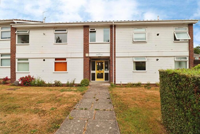 1 Bedroom Flat For Sale In Wroxham Court, Upton, CH49
