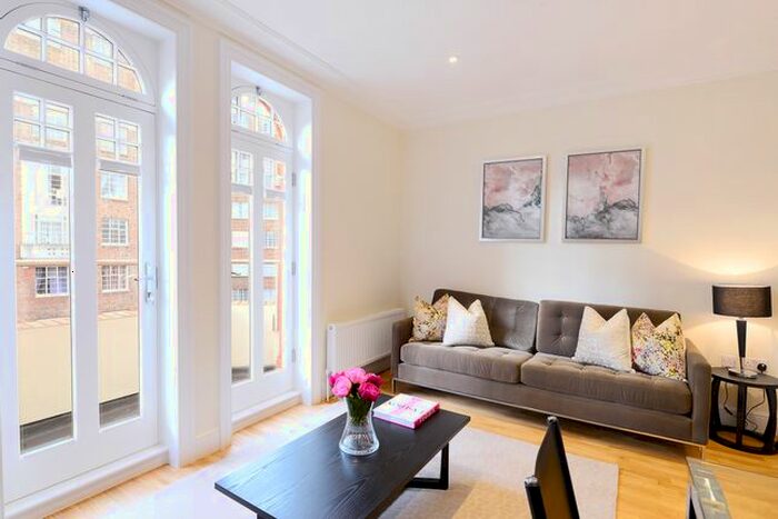 1 Bedroom Flat To Rent In Hamlet Gardens, Ravenscourt Park, W6
