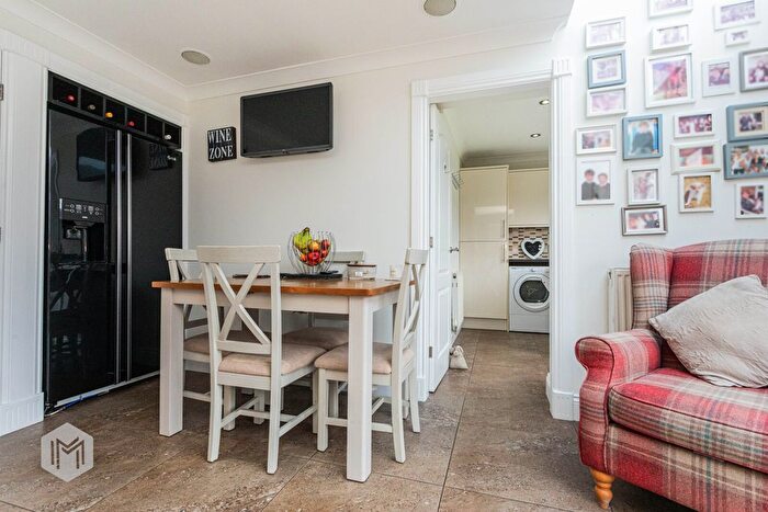 3 Bedroom Semi-Detached House For Sale In Hampson Avenue, Culcheth, Warrington, Cheshire, WA3 - Photo 3