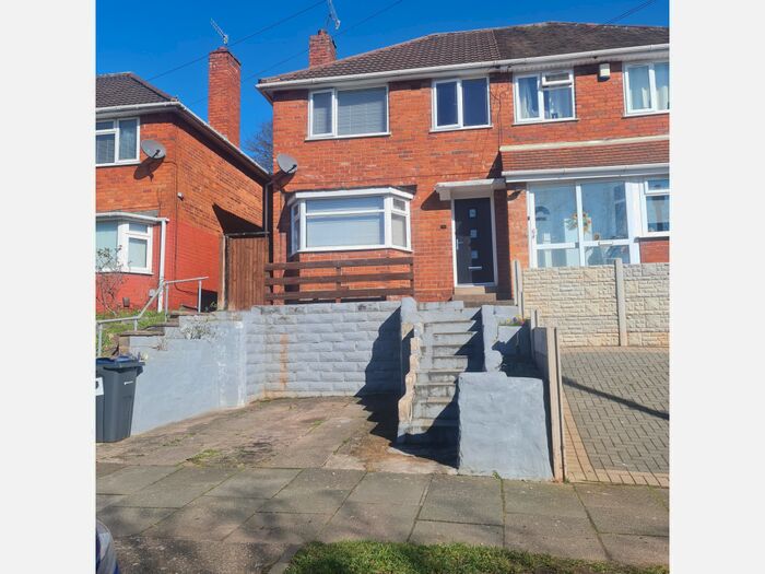3 Bedroom House To Rent In Beeches Road, Birmingham, B42