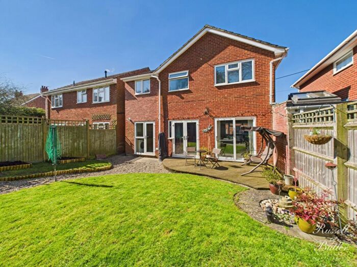 4 Bedroom Link Detached House For Sale In North End Road, Steeple Claydon, MK18