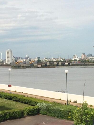 2 Bedroom Flat To Rent In Harlinger Street, London, SE18