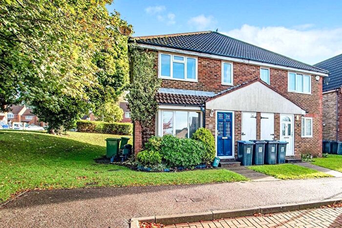 1 Bedroom Semi-Detached House To Rent In Slippers Hill, Hemel Hempstead, Hertfordshire, HP2