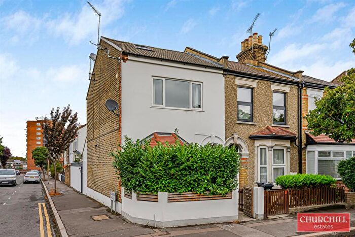 1 Bedroom Flat For Sale In Chester Road, Wanstead, E11