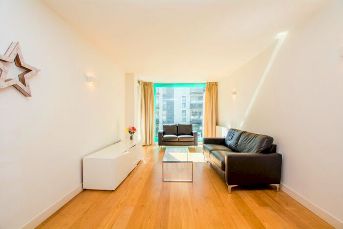 2 Bedroom Flat To Rent In High Point Village, Station Approach, Hayes Greater London, UB3