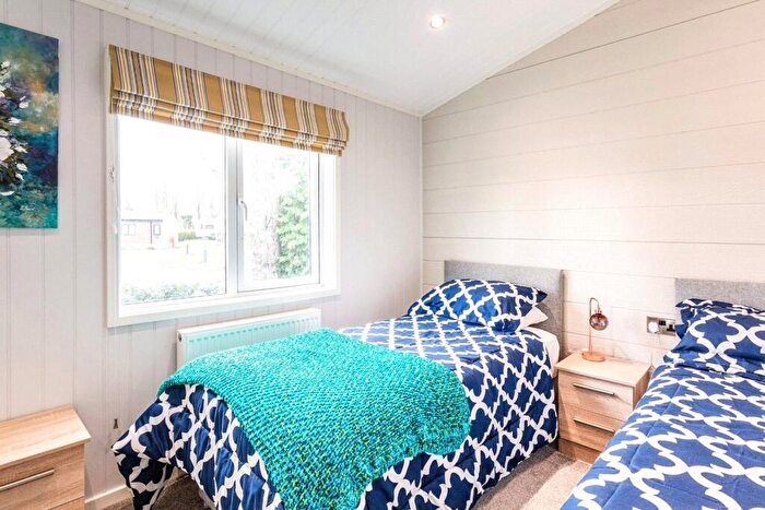 2 Bedroom Detached House For Sale In Kingfisher Meadow, Billing Aquadrome, Northampton, NN3