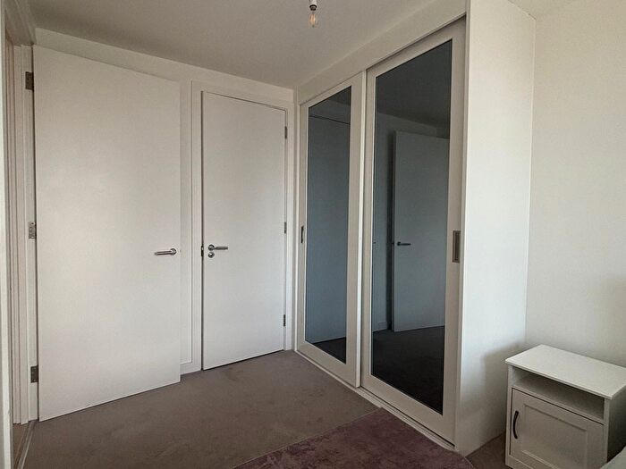 2 Bedroom Flat To Rent In Carriage House, City North Place, London, N4