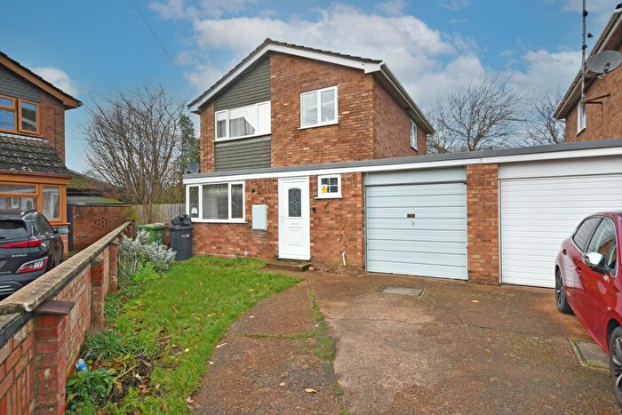 3 Bedroom Link Detached House For Sale In Gaskell Way, King's Lynn, PE30