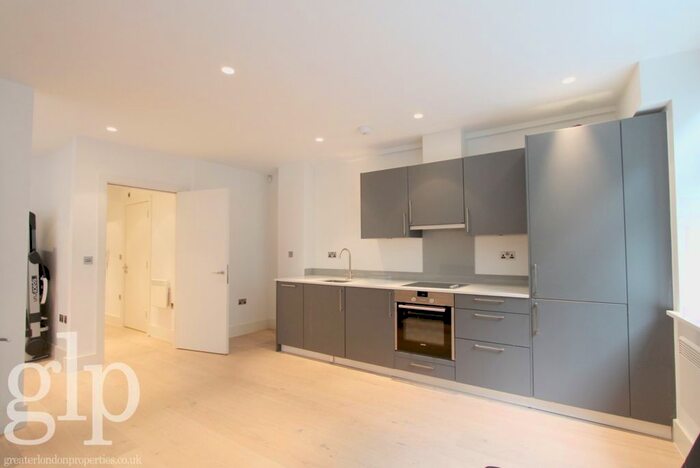 Studio To Rent In Lexington Street, London, W1F