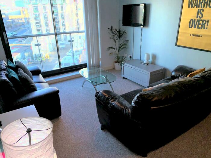 1 Bedroom Flat To Rent In Barnfield House, Salford Approach, Manchester, Greater Manchester, M3