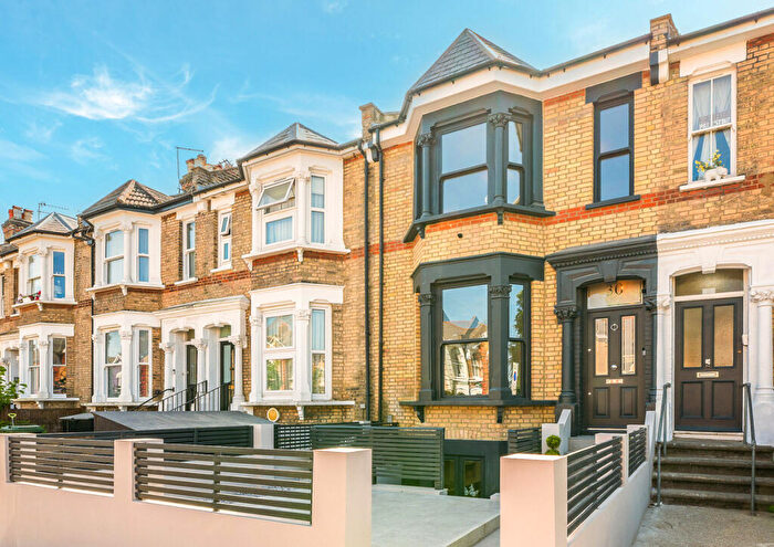 5 Bedroom Terraced House To Rent In Grayling Road, London, N16