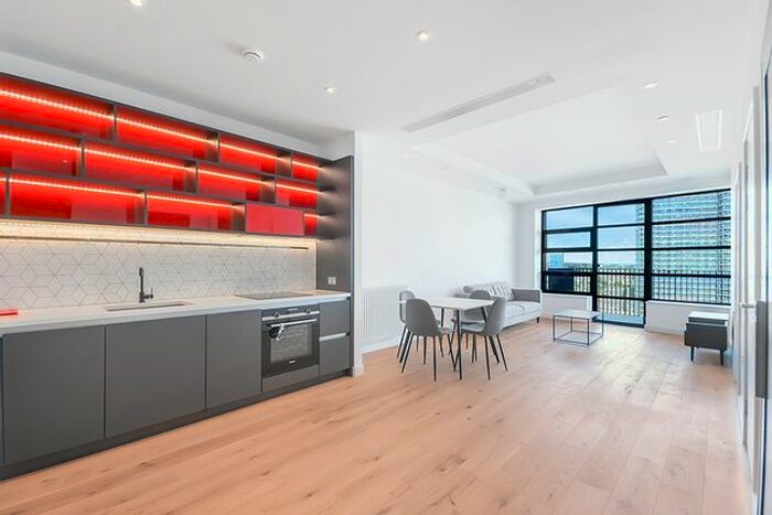 1 Bedroom Flat To Rent In Defoe House, City Island Way, E14