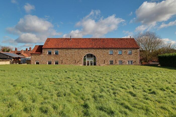 6 Bedroom Barn Conversion For Sale In Low Road, Barrowby, Grantham, Lincs, NG32