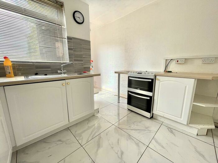 3 Bedroom House To Rent In Stanfield Road, Quinton, Birmingham, B32