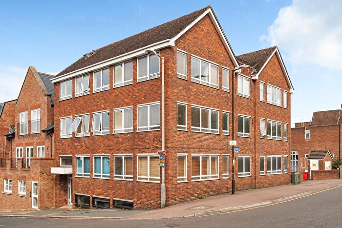 1 Bedroom Studio For Sale In Station Road, Chesham, HP5