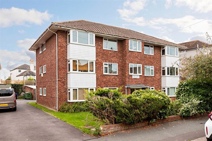 2 Bedroom Flat To Rent In Victoria Road, Worthing, BN11