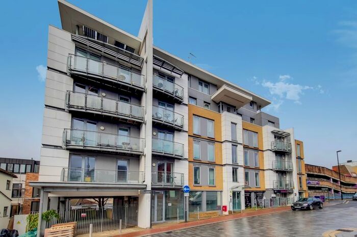 2 Bedroom Flat To Rent In Whytecliffe Road South, Purley CR8