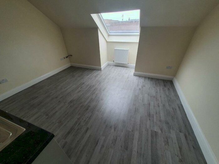 1 Bedroom Flat To Rent In Oxford Road, Peterborough, Cambs, PE1