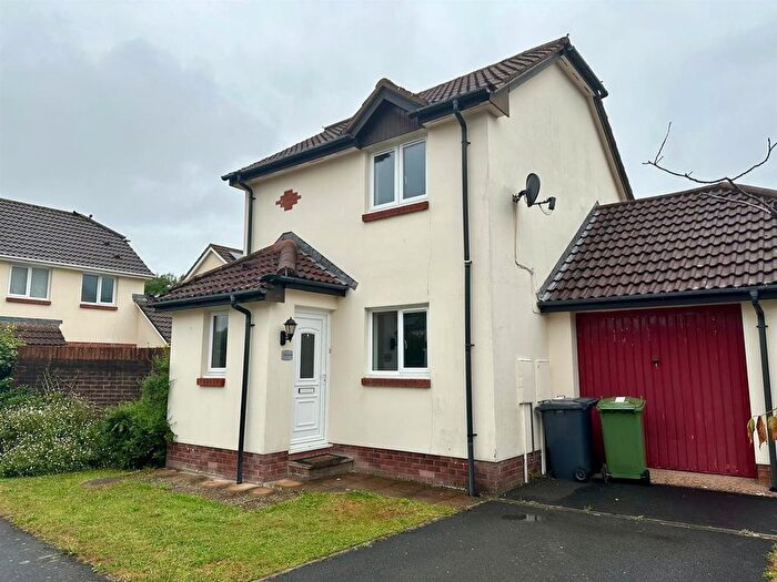 2 Bedroom Detached House To Rent In Ley Meadow Drive, Roundswell, EX31