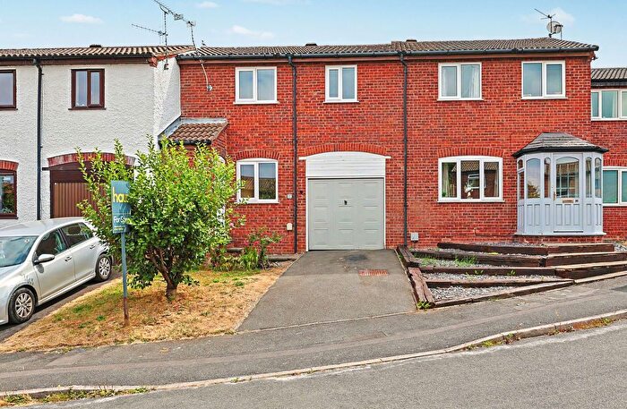 2 Bedroom Terraced House For Sale In Firvale Road, Chesterfield, S42