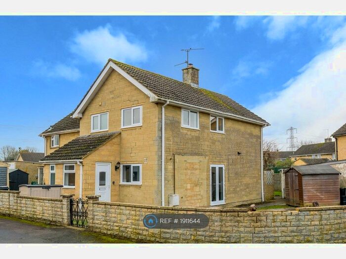3 Bedroom Semi-Detached House To Rent In Golden Farm Road, Cirencester, GL7