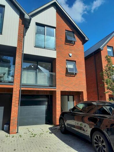 3 Bedroom Property To Rent In Belmont Road, Whitstable, CT5