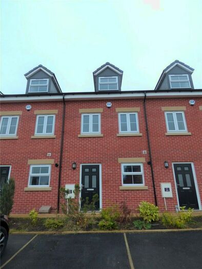 3 Bedroom Town House To Rent In Harper Rise, Denaby Main, DN12