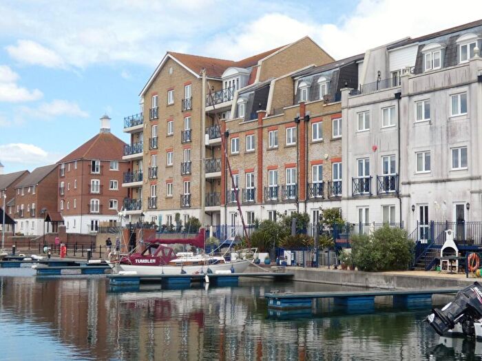2 Bedroom Flat To Rent In The Piazza, Sovereign Harbour South, BN23