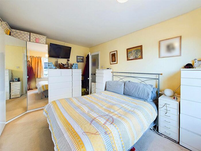 2 Bedroom Detached Bungalow For Sale In Beechwood Close, Mold, CH7