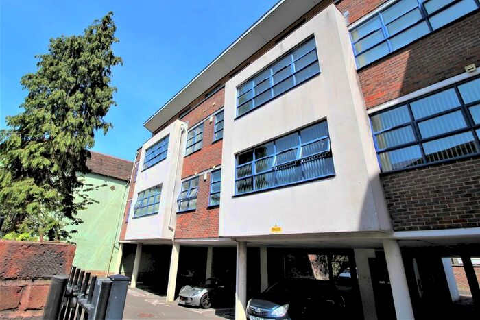 2 Bedroom Apartment To Rent In New Street, Poole, BH15