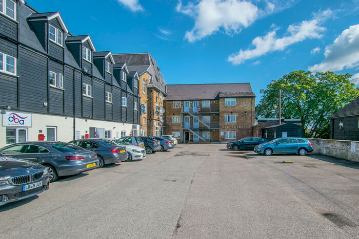 1 Bedroom Ground Maisonette To Rent In Hops House, Hoddesdon, EN11