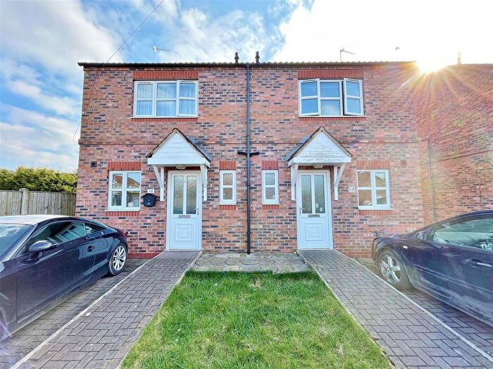 2 Bedroom Semi-Detached House For Sale In Ferry Close, Hemingbrough, YO8