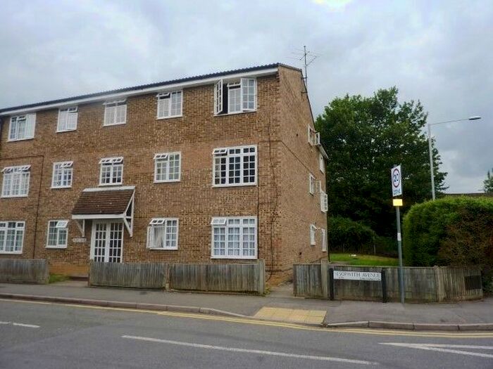 1 Bedroom Flat To Rent In Sopwith Avenue, Chessington KT9