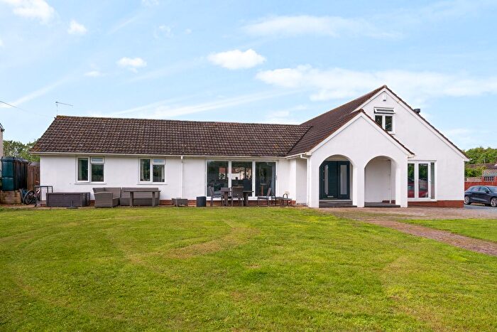 6 Bedroom Detached Bungalow For Sale In Henlade, Taunton, TA3